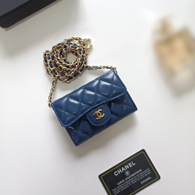 Sac bandoulière mini tendance avec chaîne logotée pour femme, sac à bandoulière unique idéal pour les voyages et le shopping
