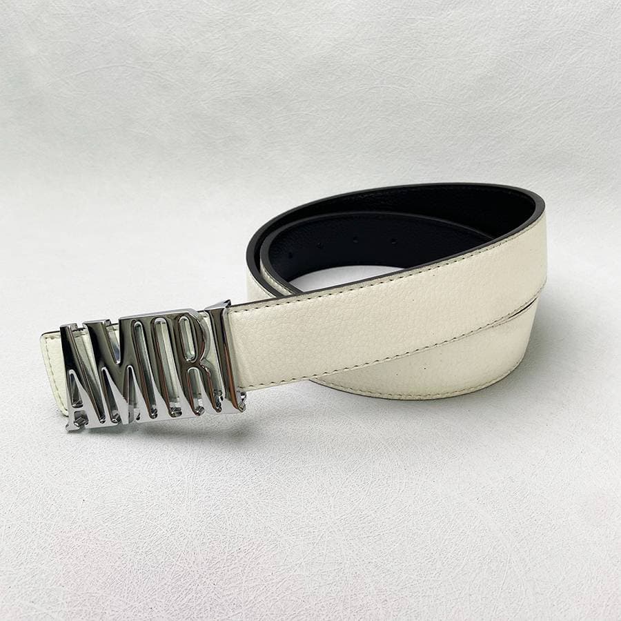 Ceinture classique de haute qualité, polyvalente et durable, pour hommes et femmes.