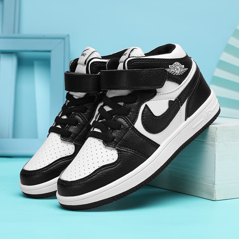 Baskets basses pour garçon, coupe automne 2023, nouvelle marque tendance Aj1. Chaussures de sport tendance et décontractées.
