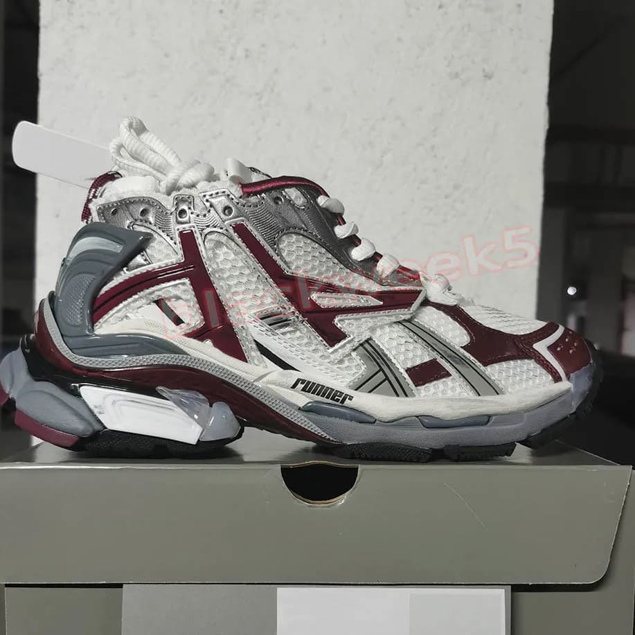 Piga Shoe Track 7.0 Runners Designer Casual Shoes Platform Brand Transmit Sense Hommes Femmes Graffiti Black Deconstruction