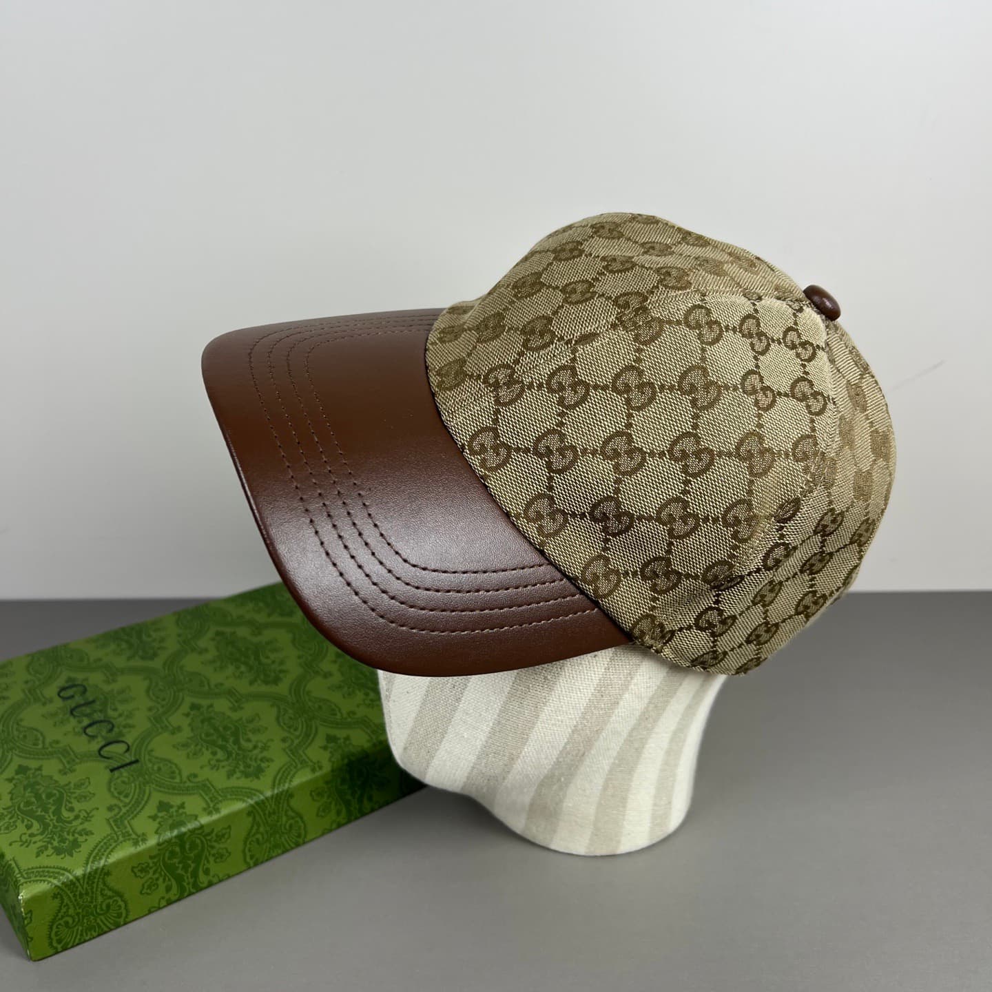 Casquette de baseball structurée et épurée, avec visière incurvée classique et coupe unisexe