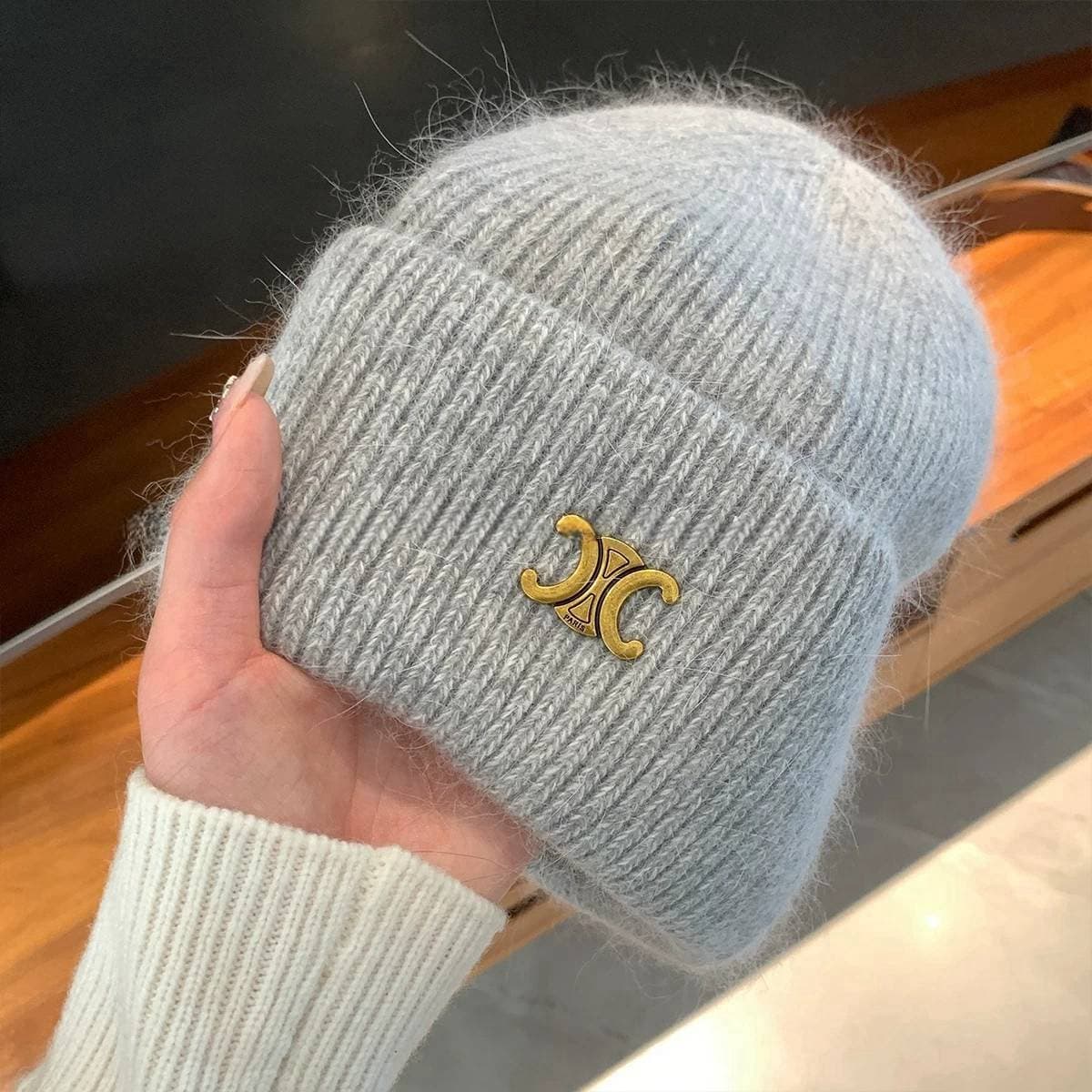 Bonnet en laine pour femme Bonnet en laine de haute qualité Bonnet doux et chaud Bonnet d'hiver de marque à la mode et polyvalent