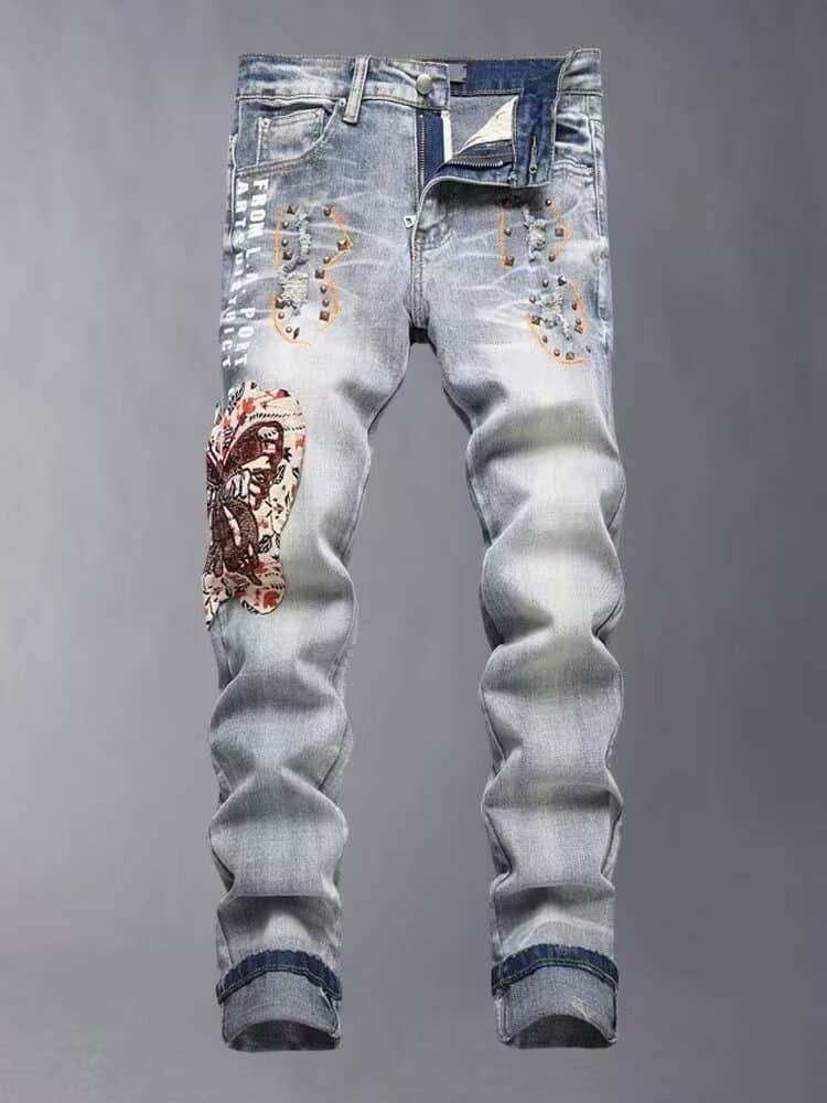 Jean slim pour homme 2026, style décontracté et tendance, en coton déchiré, orné d'écussons brodés.