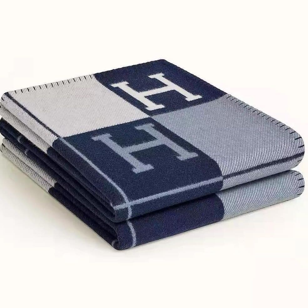 Couette H lettre cachemire châle petites fois même Style sieste épaissie climatisation couverture couverture canapé coussin