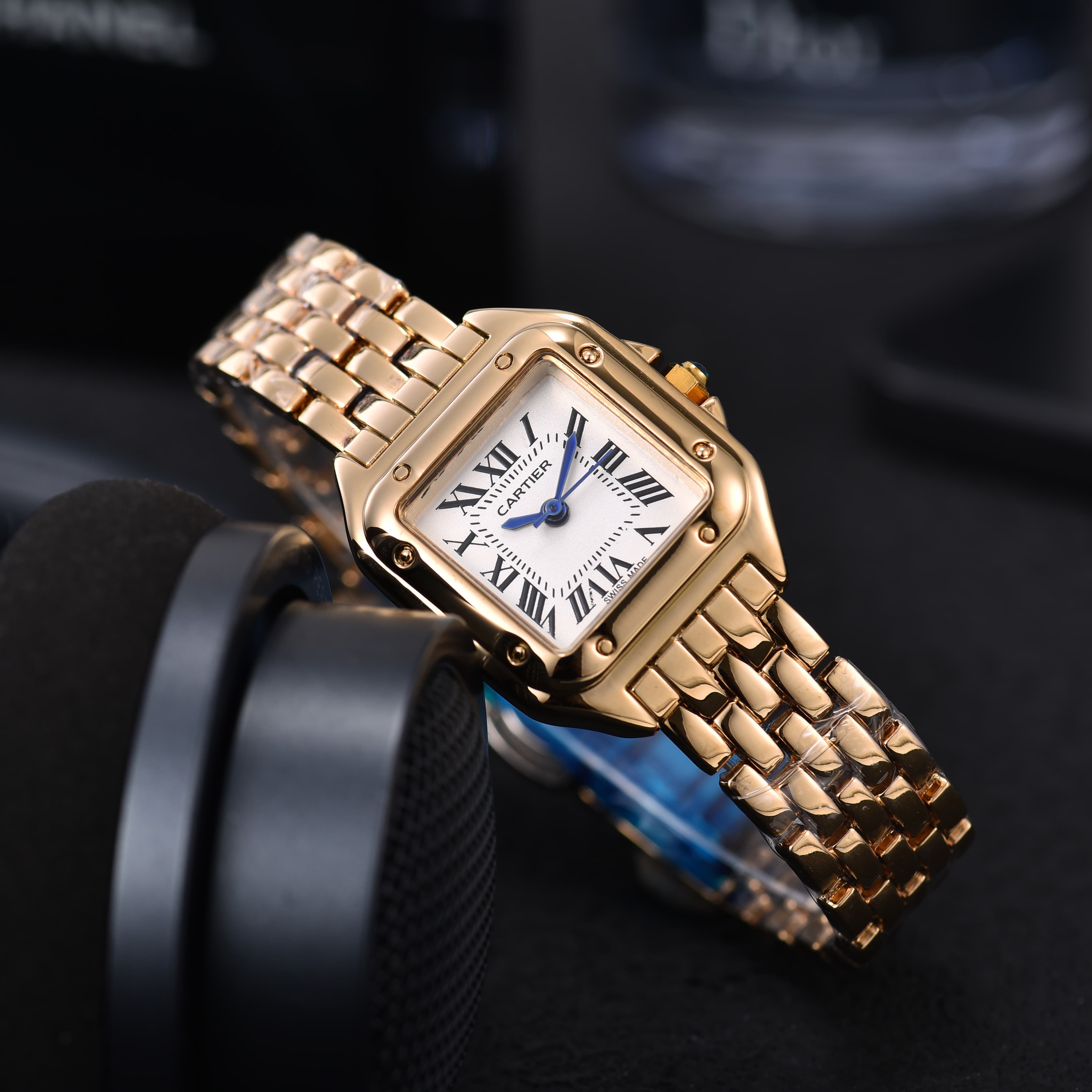 Montre à quartz classique pour femme, modèle carré classique très populaire