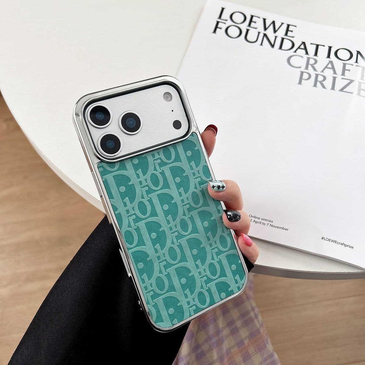 Étui de téléphone portable haut de gamme au design luxueux et discret pour iPhone 17 Pro Max, iPhone 16, 15/14 Pro/13/12/11