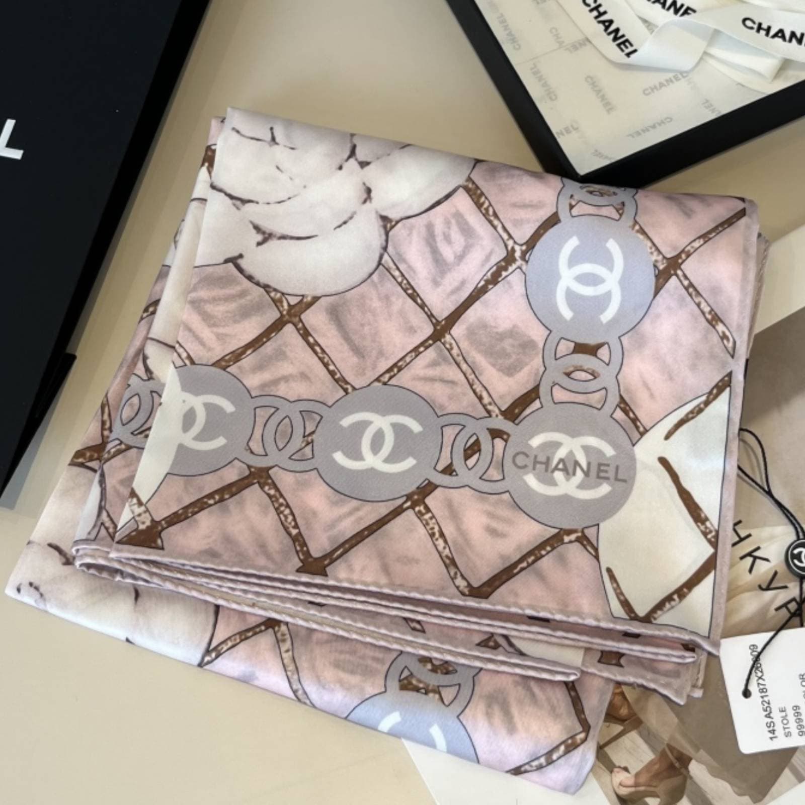 Nouvelle écharpe longue en satin de soie, longue écharpe en soie classique et explosive, châle double face pour le printemps et l'été