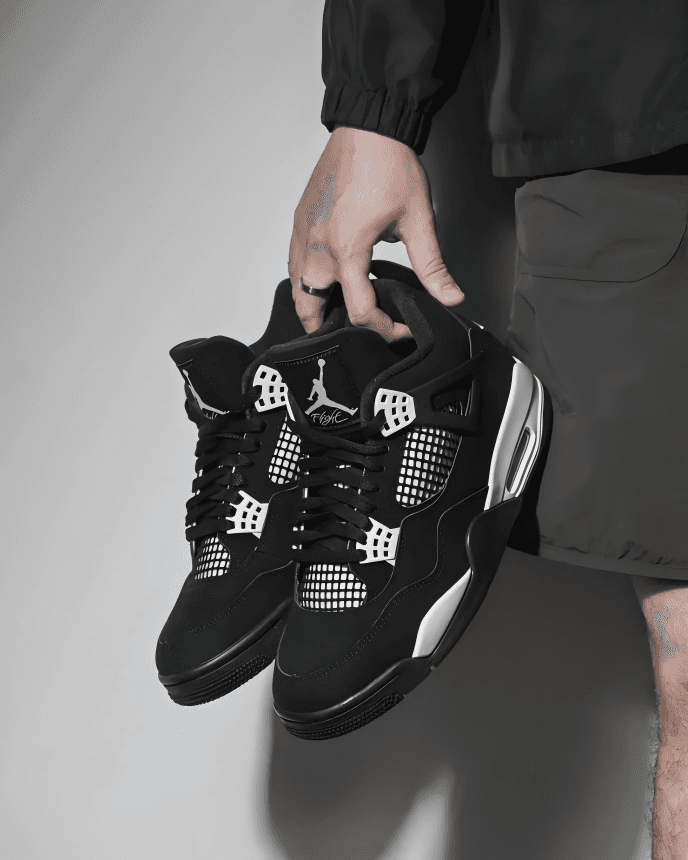 AirJordan4 AJ4Black And White Thunder God Mid Top Retro Basketball Shoes FQ8138-001