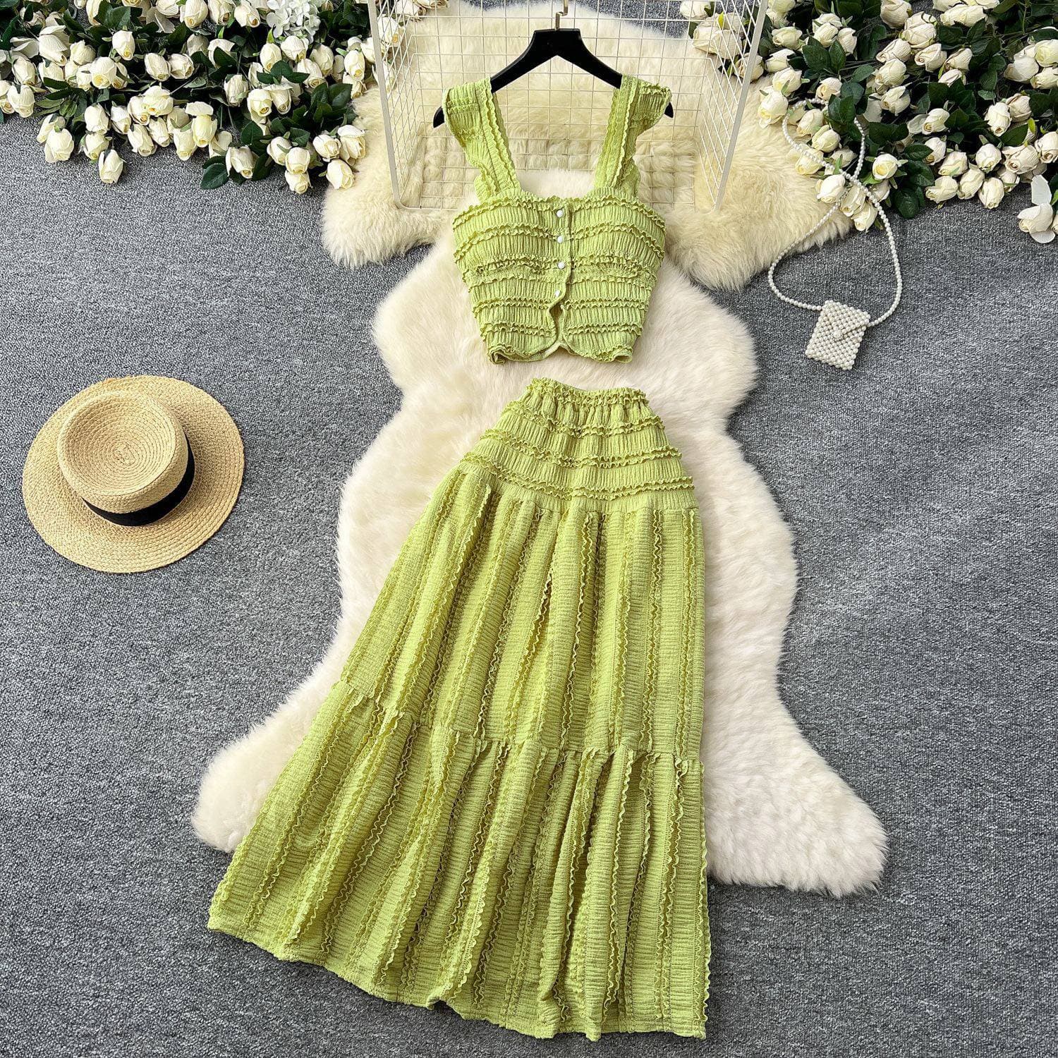 Fresh Spring And Summer Vacation Style Short Small Flying Sleeve Suspender Top + High Waist Pleated Skirt Two-piece Suit