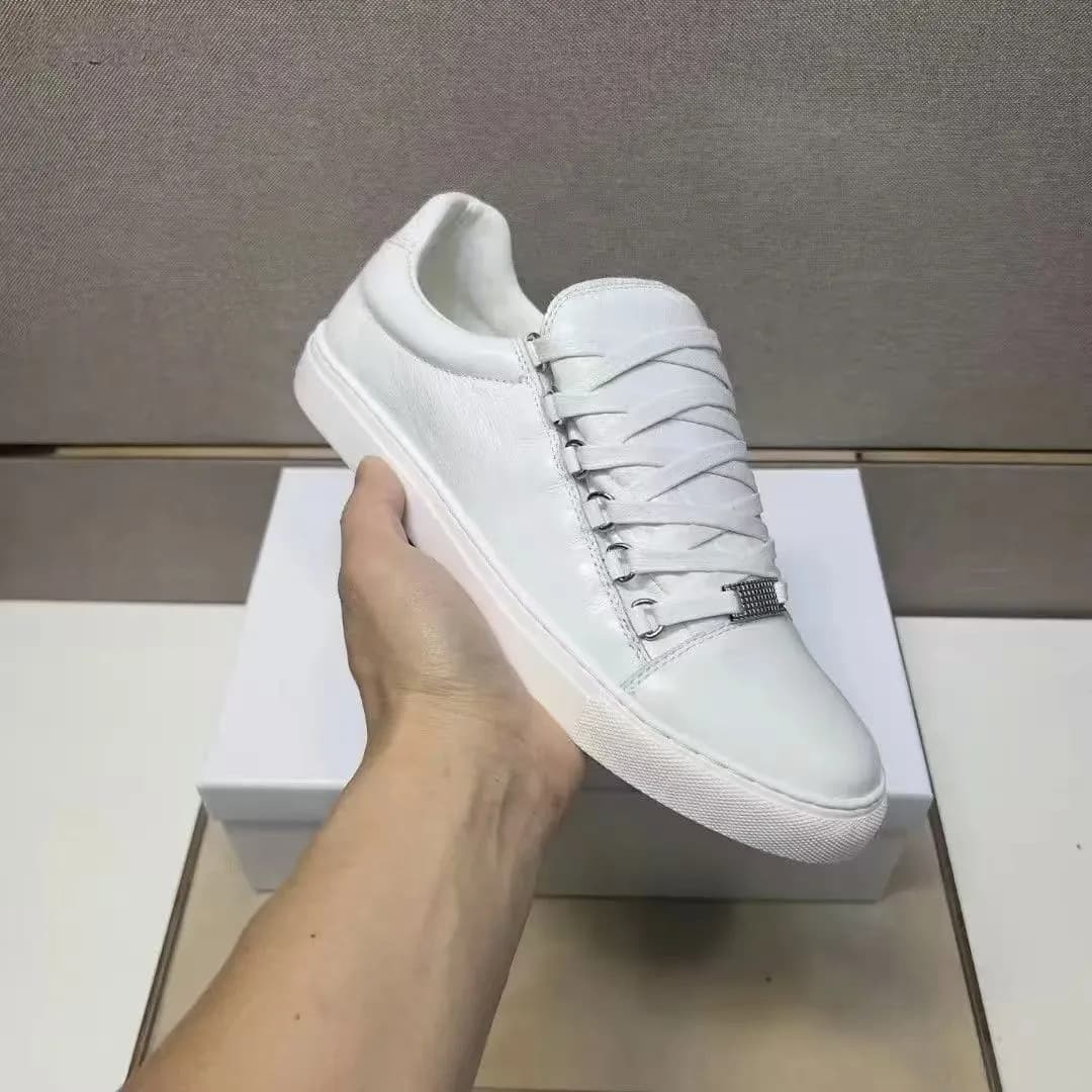 En stock 2026 Chaussures de marque à succès pour hommes et femmes, semelles épaisses rehaussantes, polyvalentes, décontractées et tendance