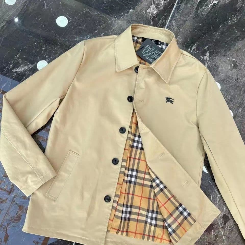 Veste brodée tendance coupe slim, inspirée de l'esprit masculin de War Horse, inspirée par l'oncle Yuan, célébrité d'Internet. Version coréenn