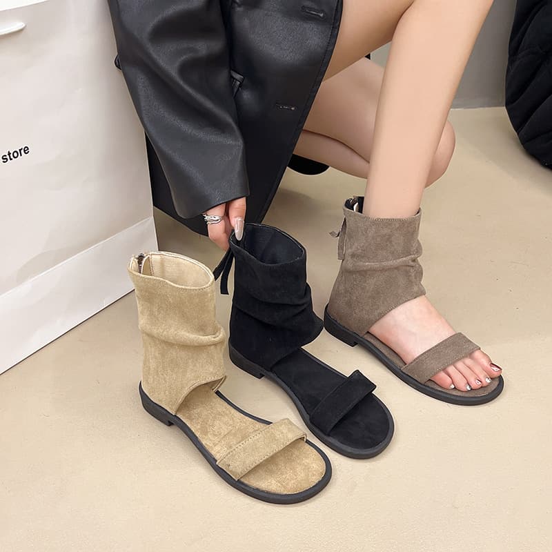 2025 Summer New Roman Casual Thong Retro Handmade Flat Hollow Versatile Women's Sandals