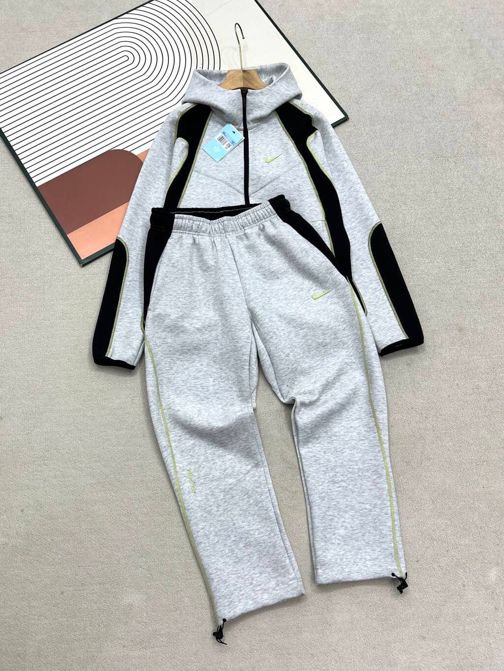 Ensemble veste de sport et pantalon droit en maille patchwork TCH quatre couleurs de la marque Designer 26 Nk