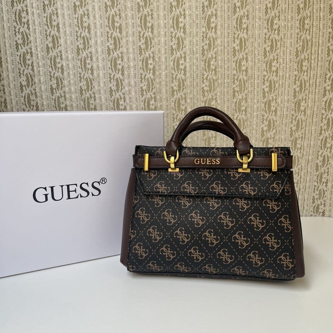 Sac fourre-tout imprimé élégant GUESS pour femme, sac à main spacieux en toile et cuir, design vintage pour un usage quotidien et des tenues tend