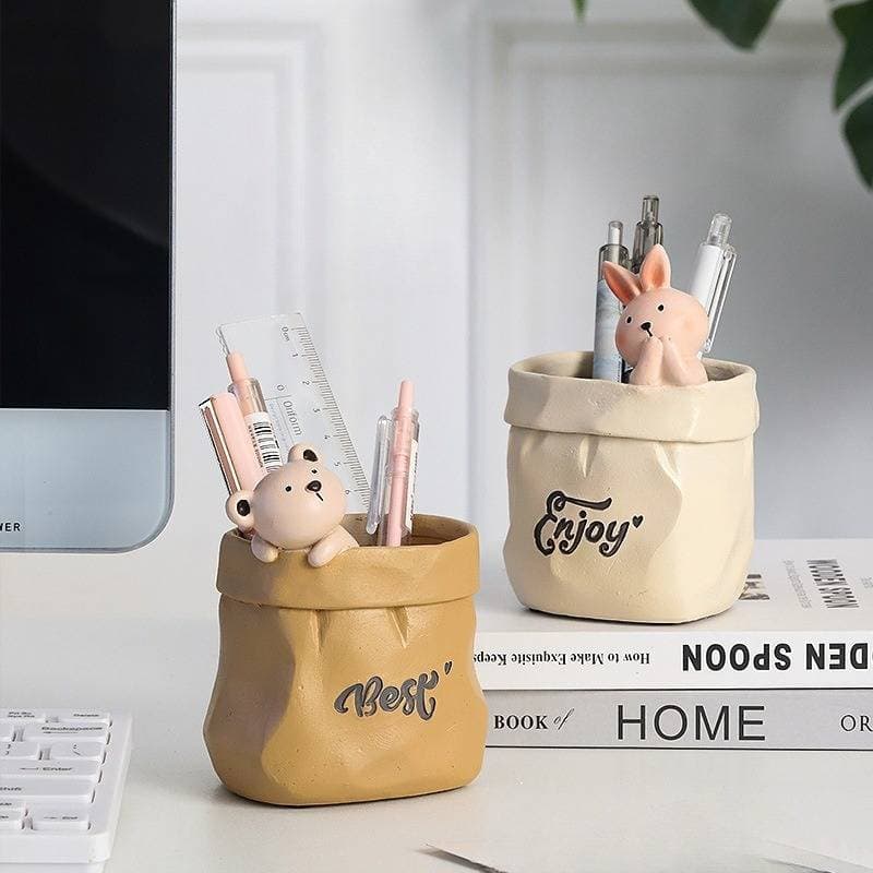 Creative retro paper bag pen holder resin ornaments desk paper bag storage student pen holder holiday gift