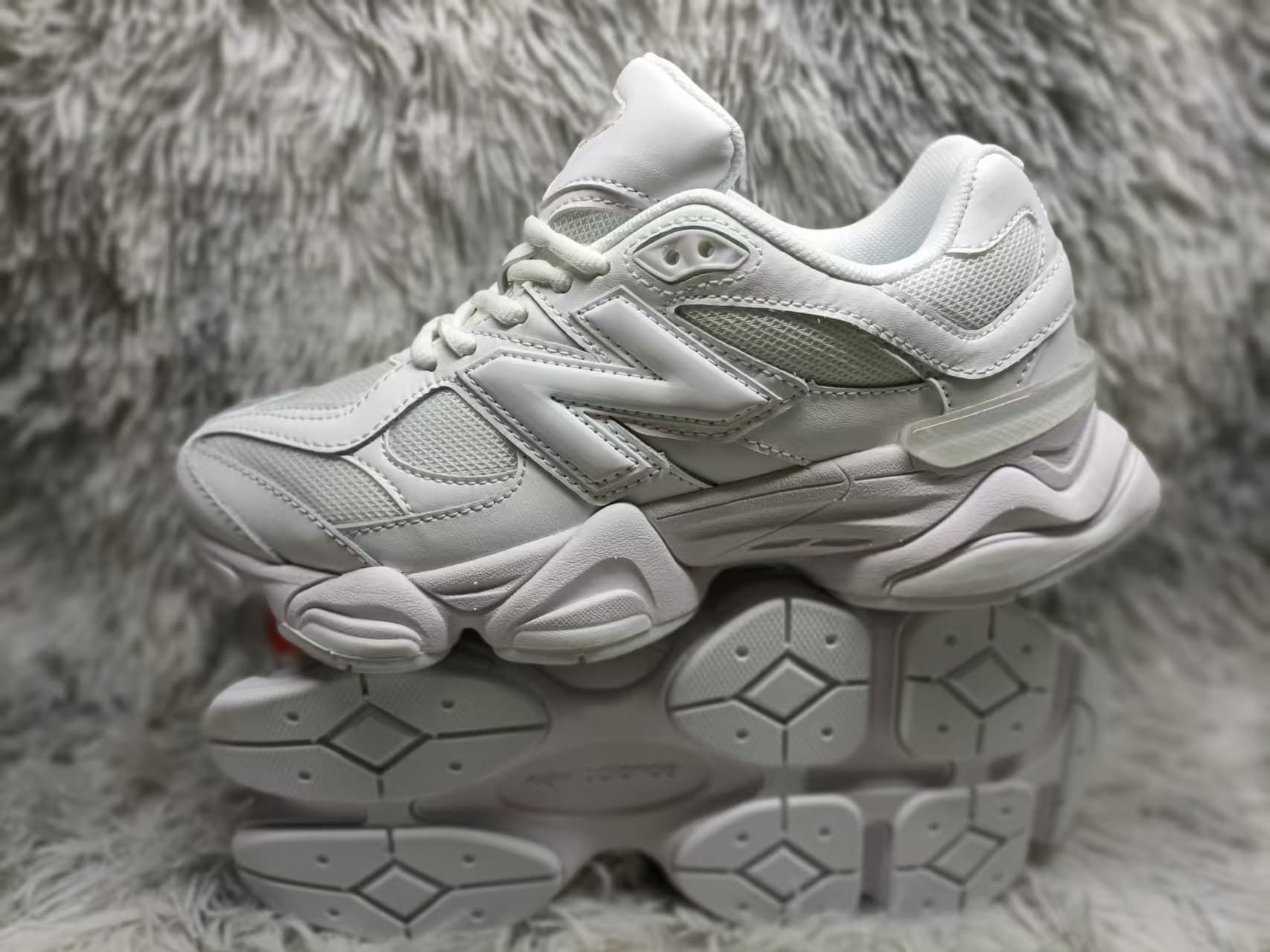 Baskets unisexes NewBalance NB9060 pour couples, style rétro décontracté, pour la course lente, style « papa ».