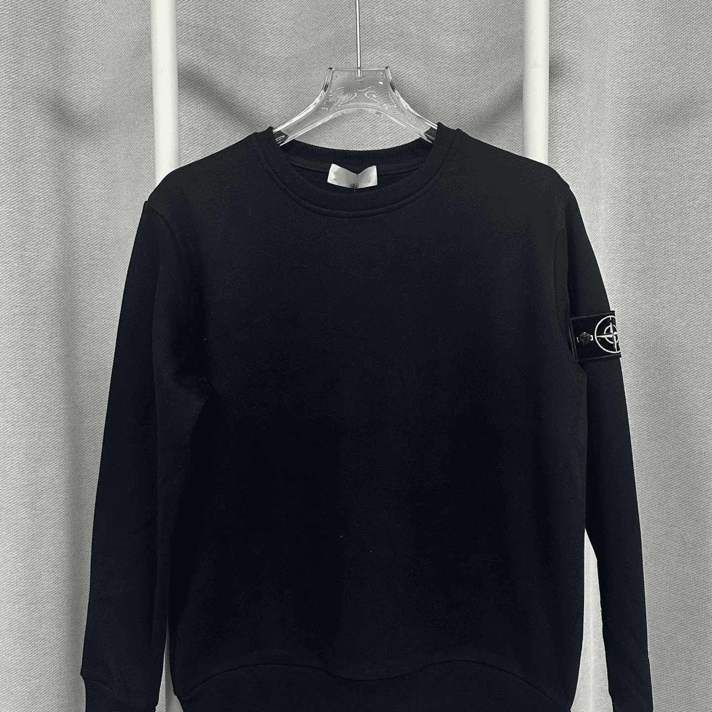Pull Stone Island pour homme, modèle Compass Badge Basic, col rond, style décontracté et fonctionnel.