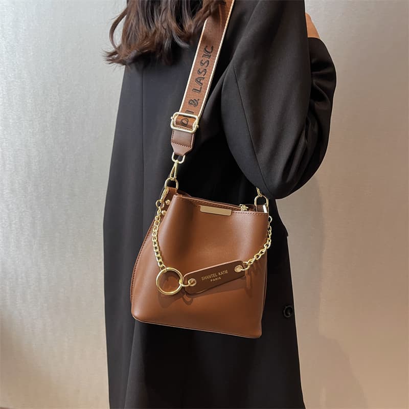 Women's Bag Winter Fashion One-Shoulder Crossbody Simple Western Style Portable Bucket Bag