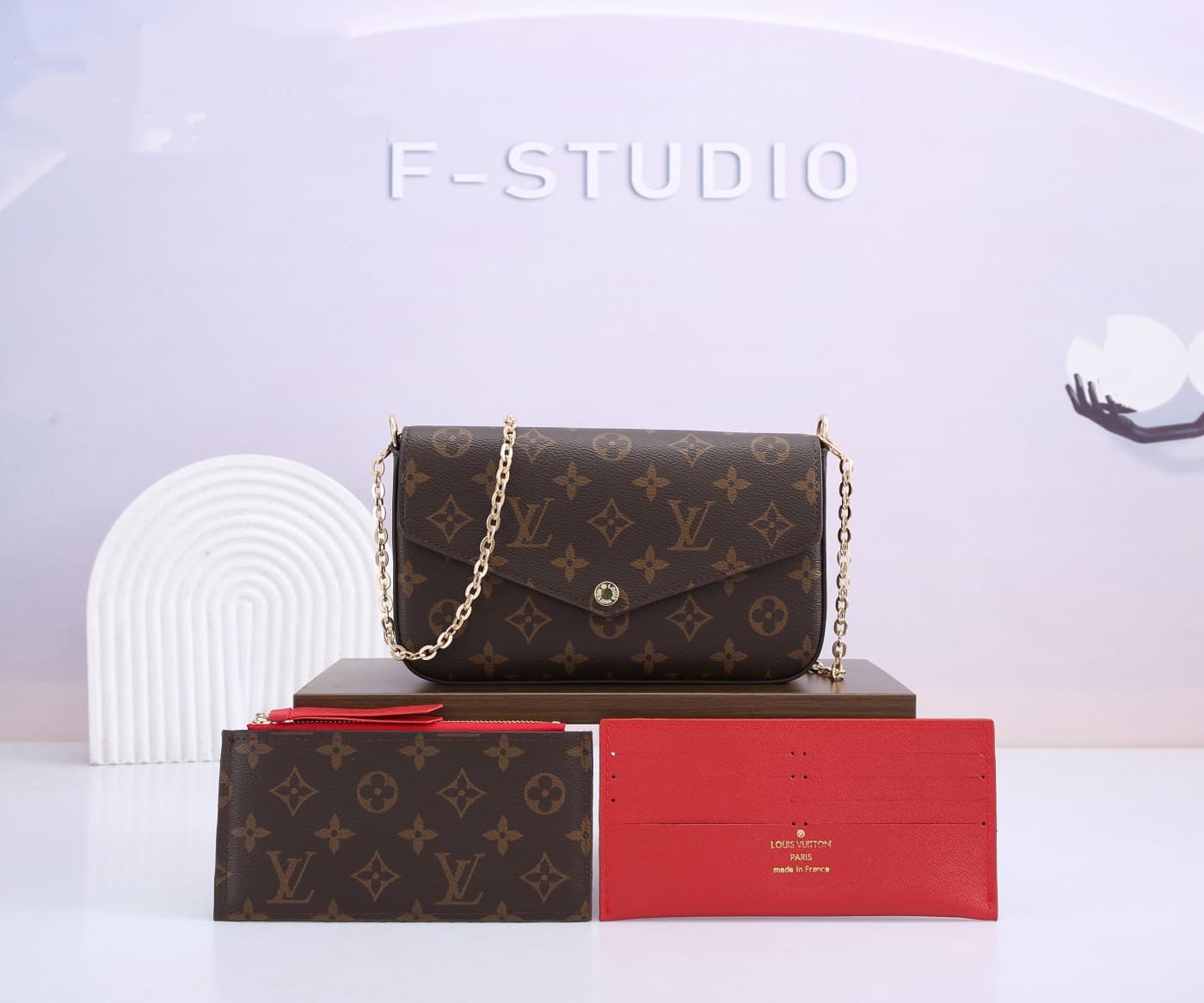 Sac à chaîne classique Louis Vuitton pour femme, pochette enveloppe trois-en-un, motif imprimé