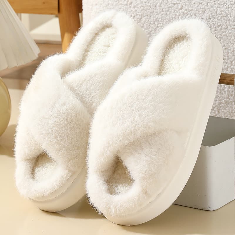 Pantoufles chics à brides croisées en fourrure pour femmes - Chaussons d'intérieur à plateforme en mousse à mémoire de forme ultra-douce pour u