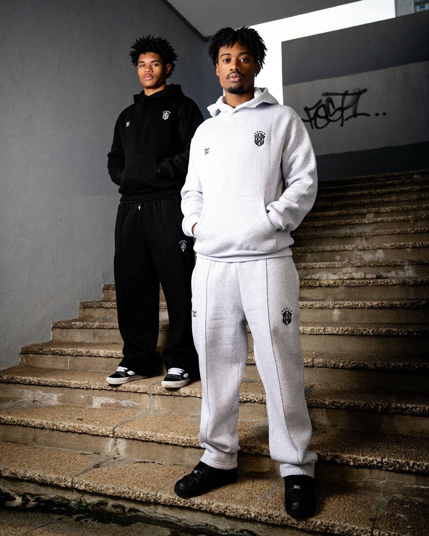 Men's & Women's Streetwear Hoodie Set - Embroidered Oversized Sweatshirt & Joggers (White/Black/Gray, S-XXL)
