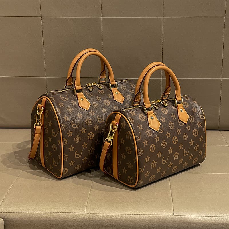 Soft Leather Backpack 2024 New Women's High Quality Single Shoulder Oblique Straddle Boston Pillow Bag Handheld