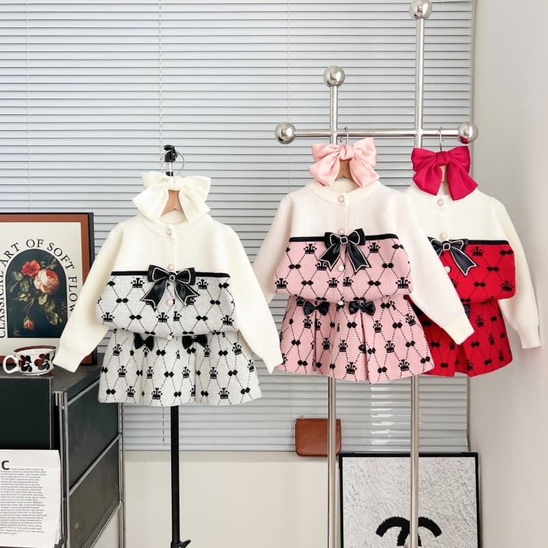 2024 Autumn And Winter New Girls Sweater Suit Sweet Small Fragrance Style Two Piece Suit Foreign Trade Hot Selling Coat For Girls