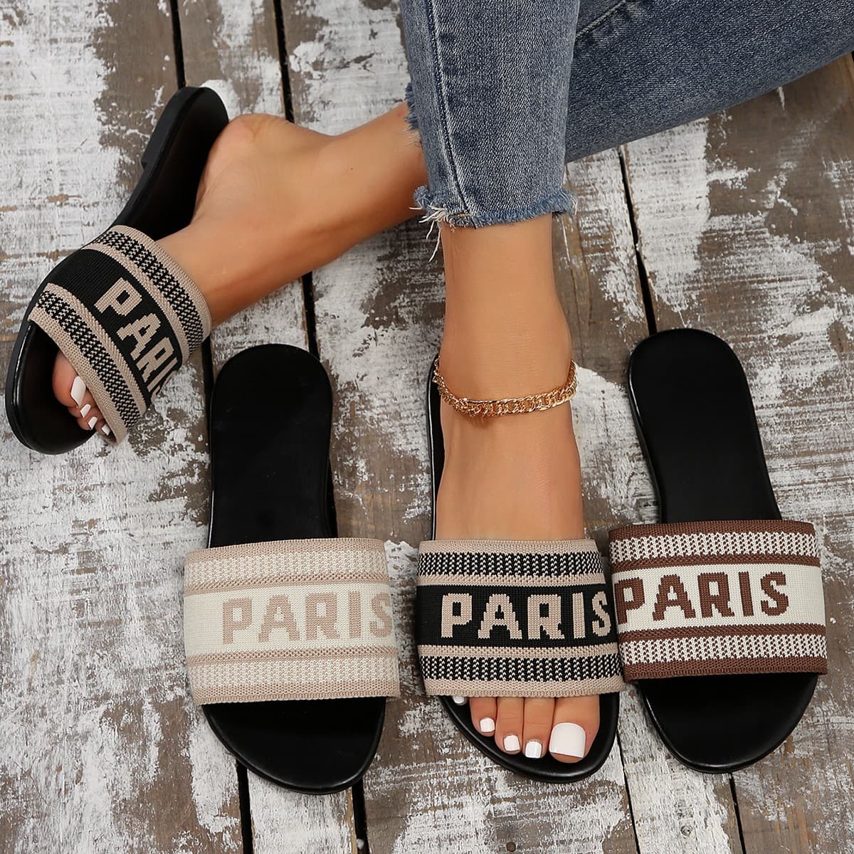 Women's round toe outer wear flat sandals