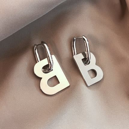 ins retro letter B earrings cold style earrings simple temperament net red earrings personality detachable earrings