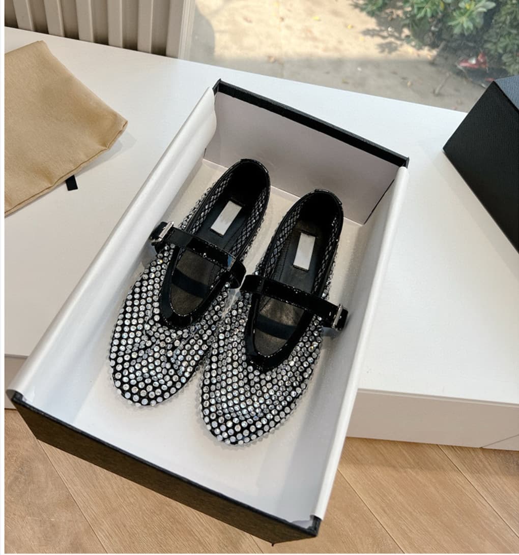 High version 2024 spring mesh one line buckle ballet shoes women's rhinestone flat shoes hollow fishnet Mary Jane single shoes