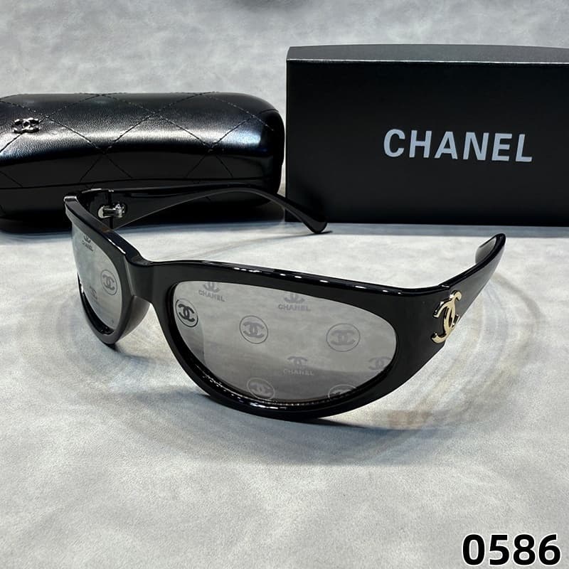 Lunettes de soleil homme en métal, monture crocodile, style rétro, verres plats, idéales pour la plage.