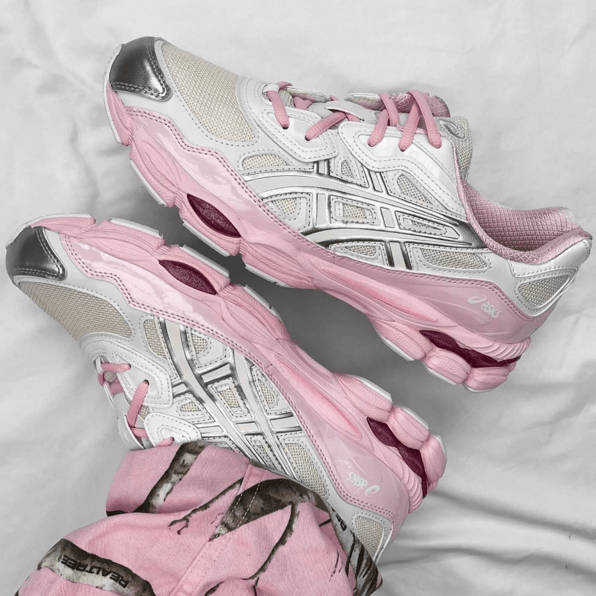 Asics Gel NYC Sports And Leisure Breathable Professional Running Shoes 1203A571 Pink