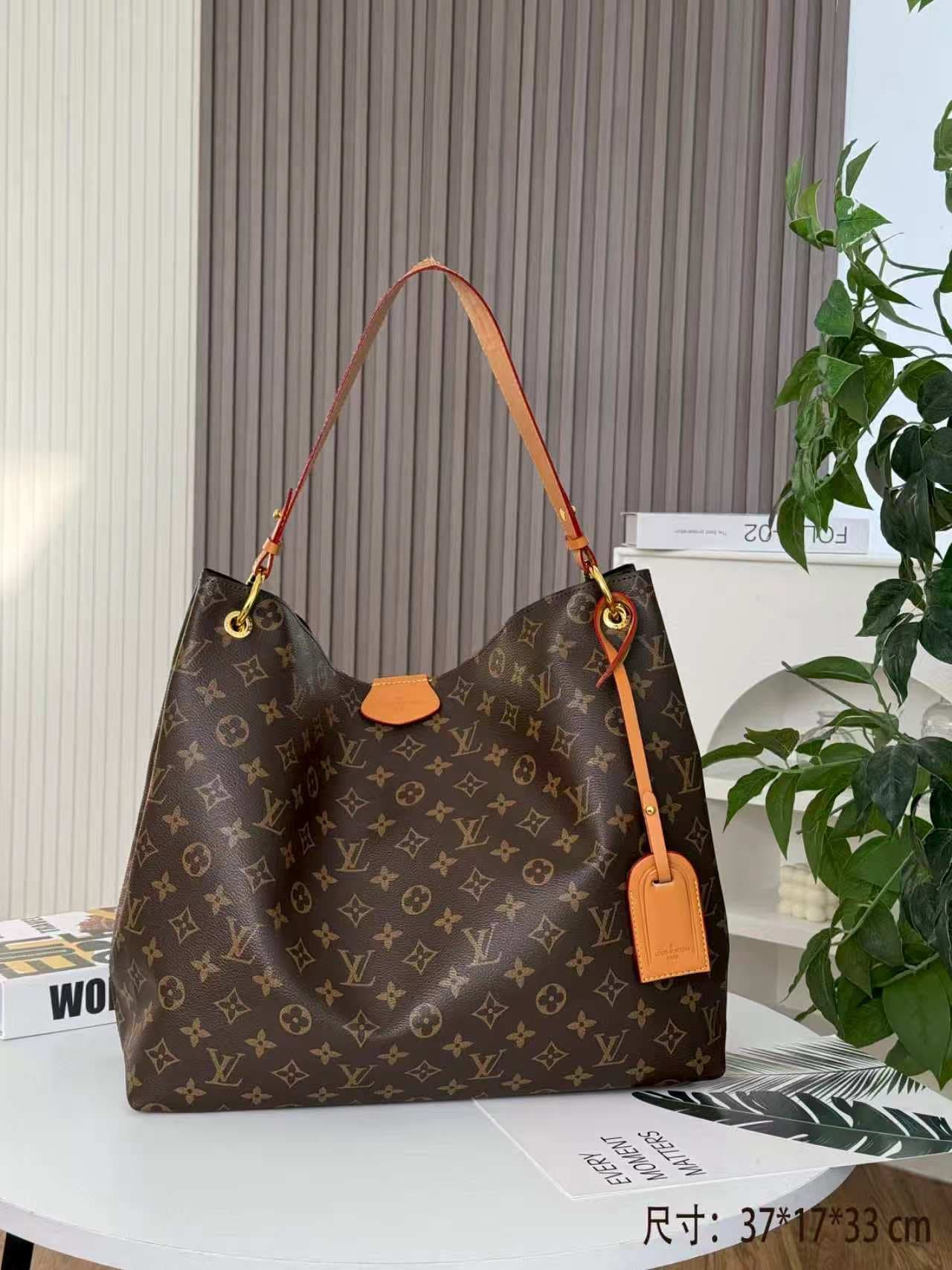 Sac cabas élégant à monogramme, sac hobo bandoulière grande capacité, style décontracté et pratique pour un usage quotidien