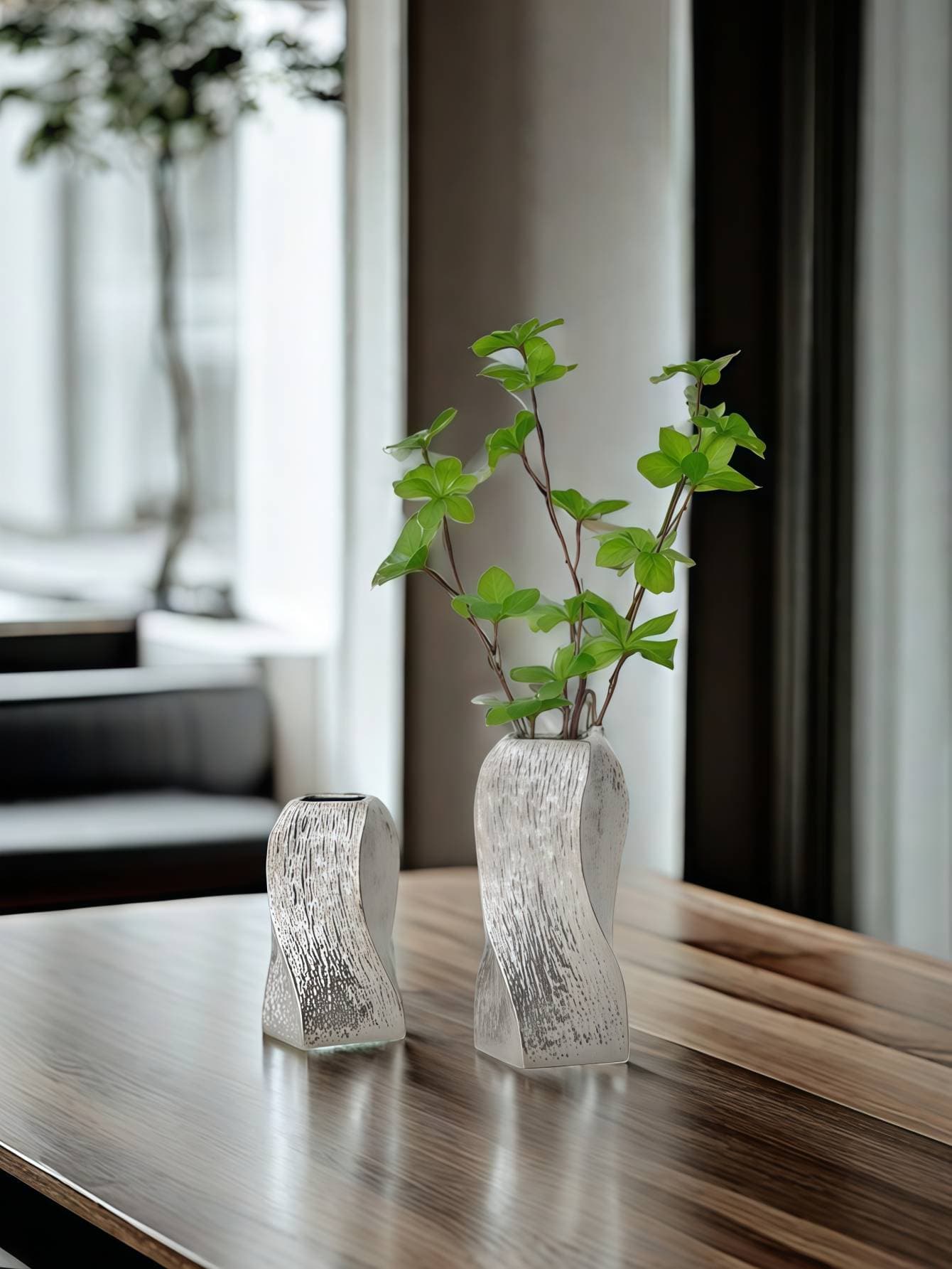 1PC Ceramic Twist Plated Silver Vase Suitable For Bedroom, Balcony, Powder Room, Bedroom, Desk And Other Home Decor Vase Ornaments