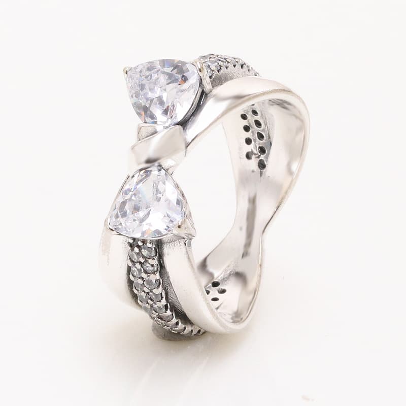 Women's Jewelry Heart-Shaped Bow Ring With Sparkling Ribbon Design, Elegant Crossed Loop Band For Daily Wear Or Special Occasions