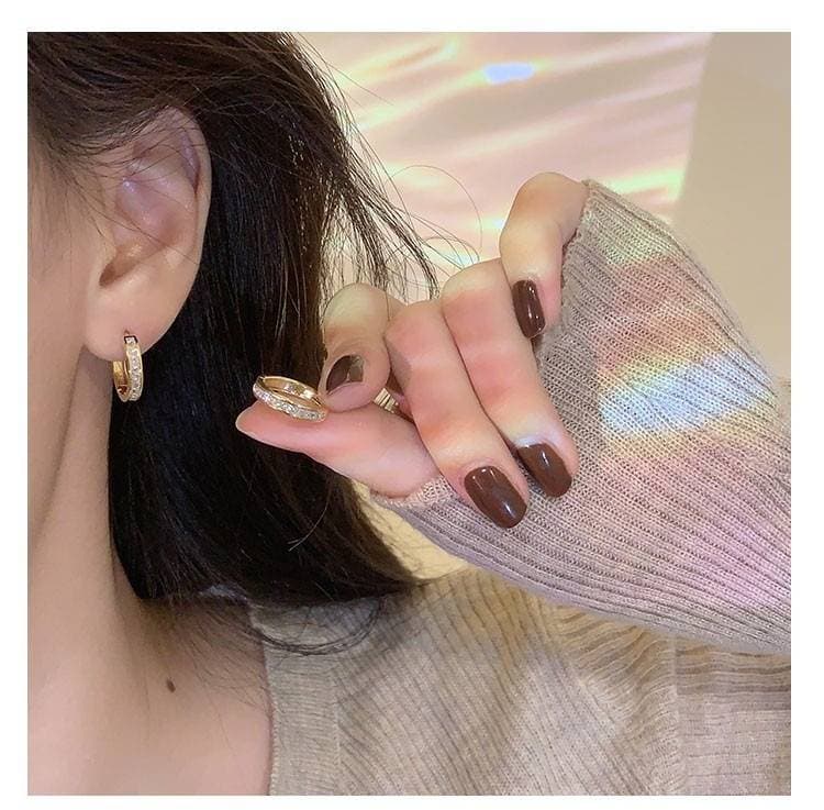 Luxury temperament copper inlaid zirconium geometric round earrings trendy fashion earrings