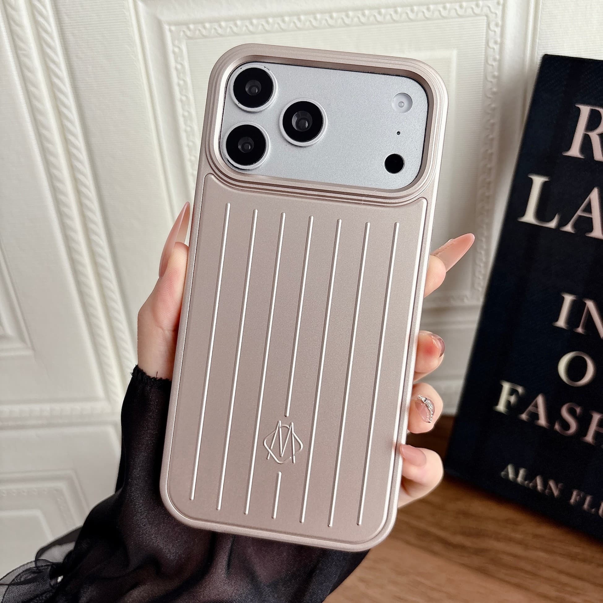 Coque transparente étanche pour iPhone 11 Pro Max, iPhone 16 E, A17 et iPhone 16 Pro Max. Compatible avec les modèles Apple et iPhone 16 Pro Max.