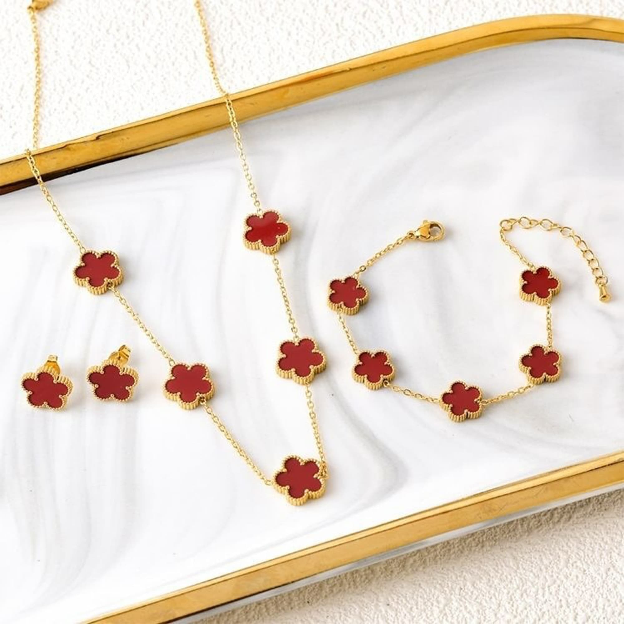 Ensemble de 3 pièces plaqué or 18 carats : collier, boucles d'oreilles et bracelet en forme de fleur à cinq feuilles. Bijou tendance pour femme, i