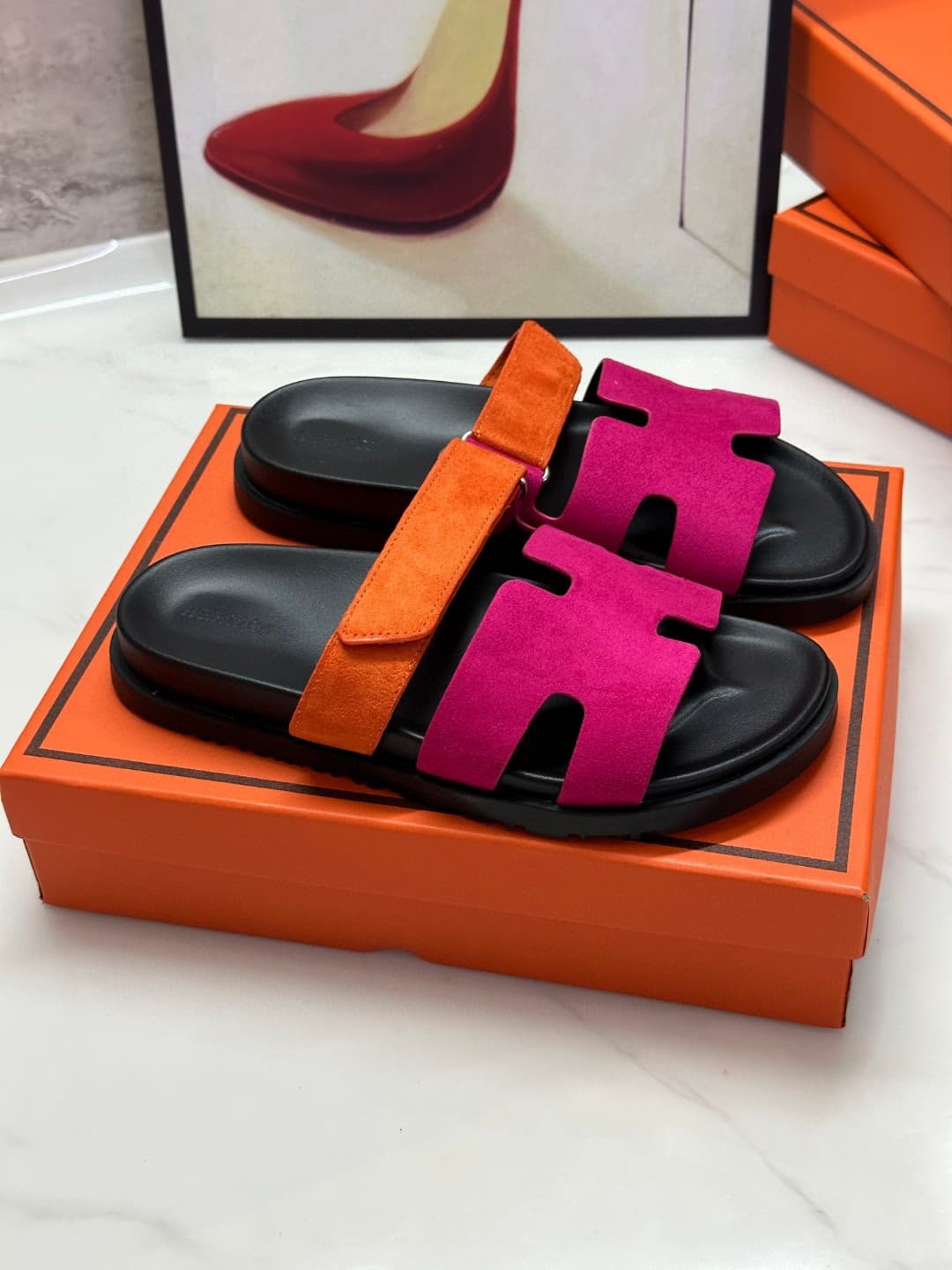 Pantoufles de marque de luxe de couleur unie pour femmes, chaussures plates décontractées, pantoufles à la mode et à la mode pour la maison et l'