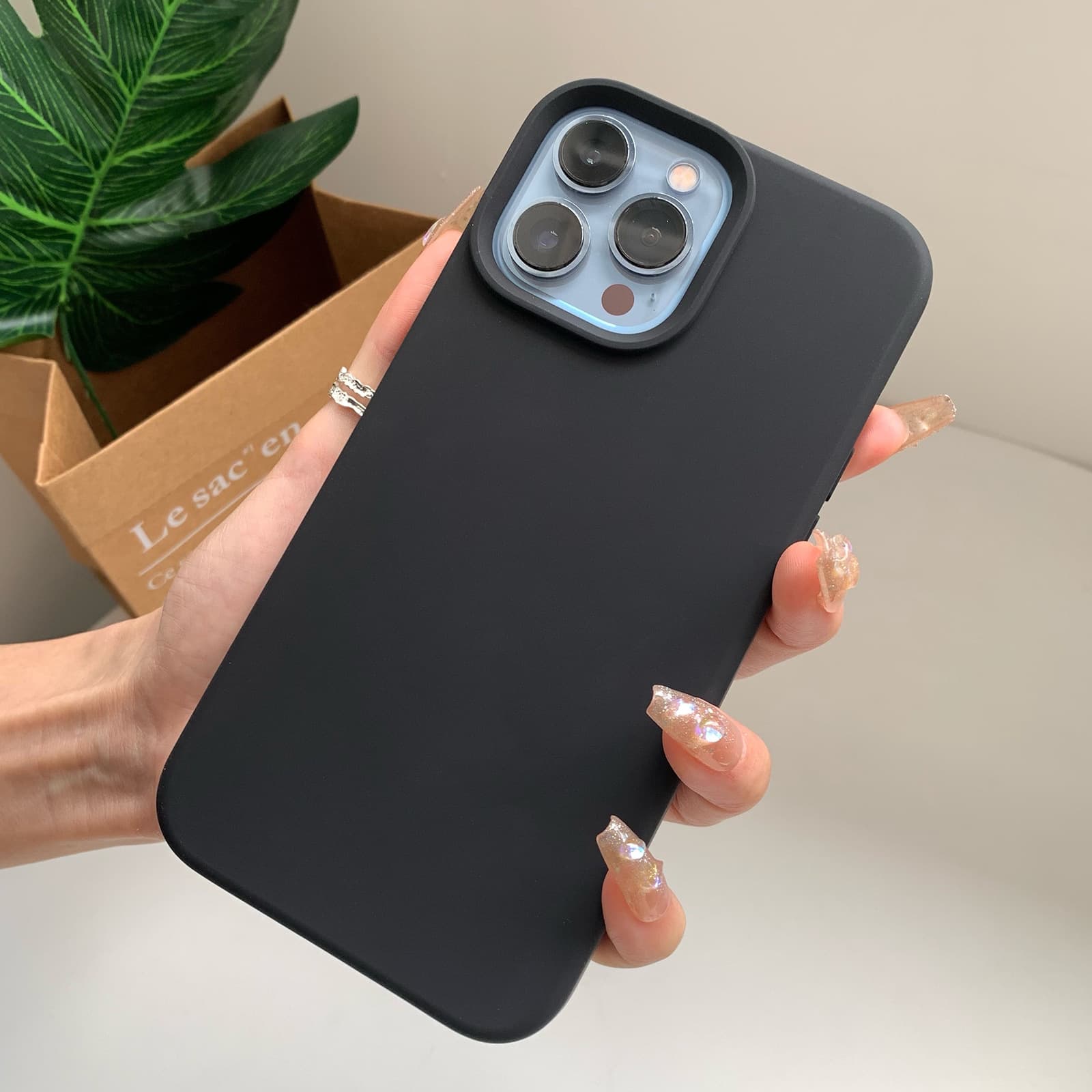 Coque de protection en silicone liquide pour iPhone 11, 12 Pro Max, XS, XR, 7, 8, 14, 15 Plus