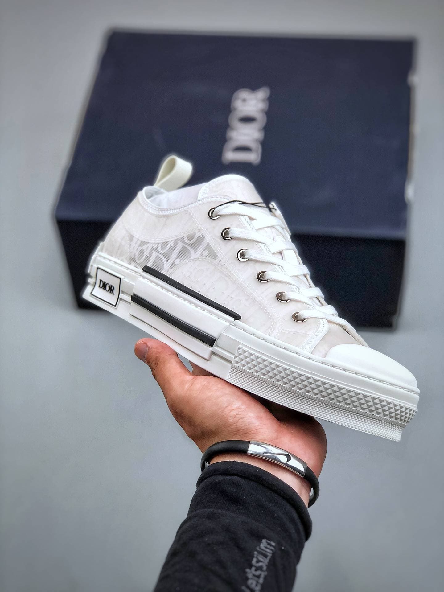 Chaussures de sport montantes à col diagonal B23 pour hommes et femmes, chaussures décontractées à la mode et tendance sans boîte à chaussures
