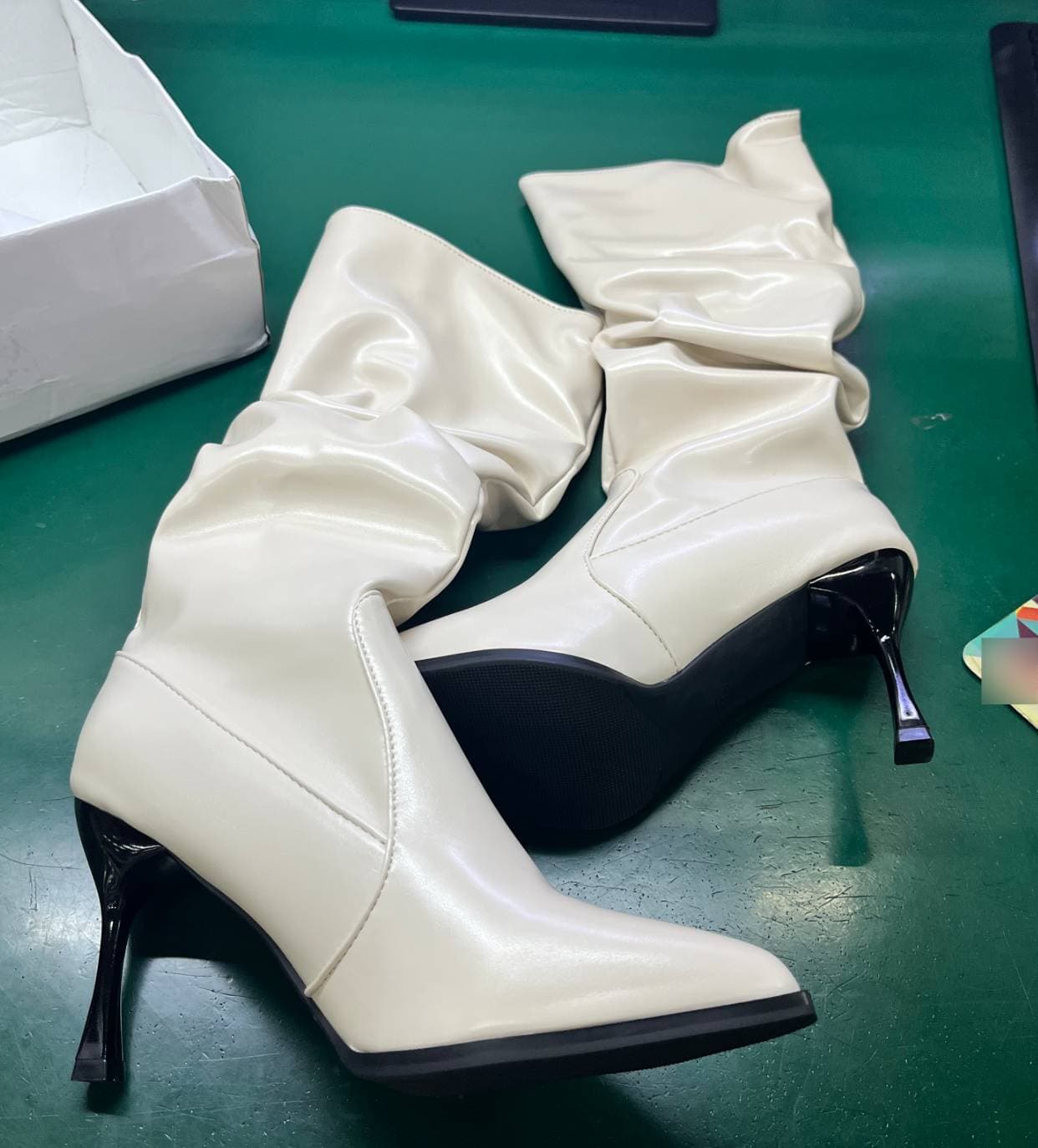 Bottes à talons aiguilles pour femme – Bottes hautes à talons aiguilles de 7 cm (2 couleurs)