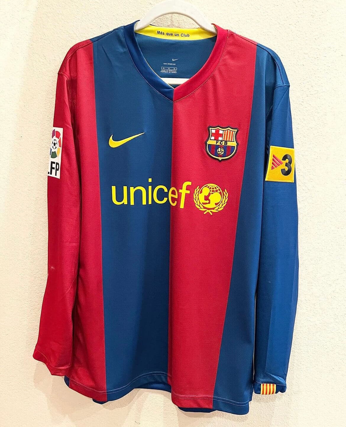 Adult Mens FC-Barcelona 2006/2007 Rafa Marquez Home Soccer Jersey