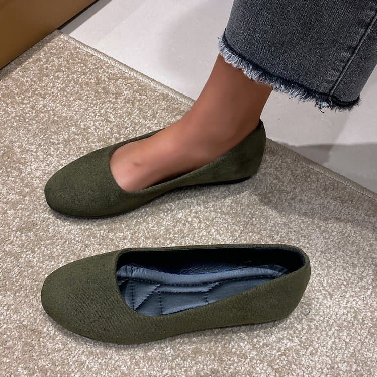 large Size Women's Shallow-mouth Shoes New Comfortable Flat-soled Suede Slip-on Women's Shoes In Stock