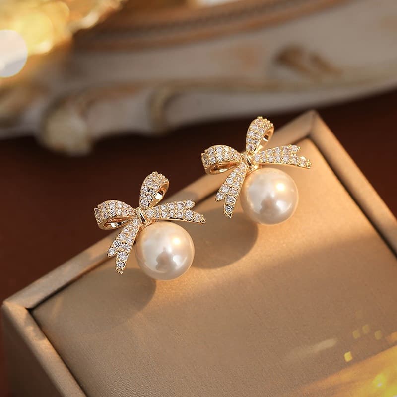 Japanese And Korean Exquisite Full Diamond Sweet Bow Pearl For Women Fashion Simple Small Versatile Earrings Jewelry