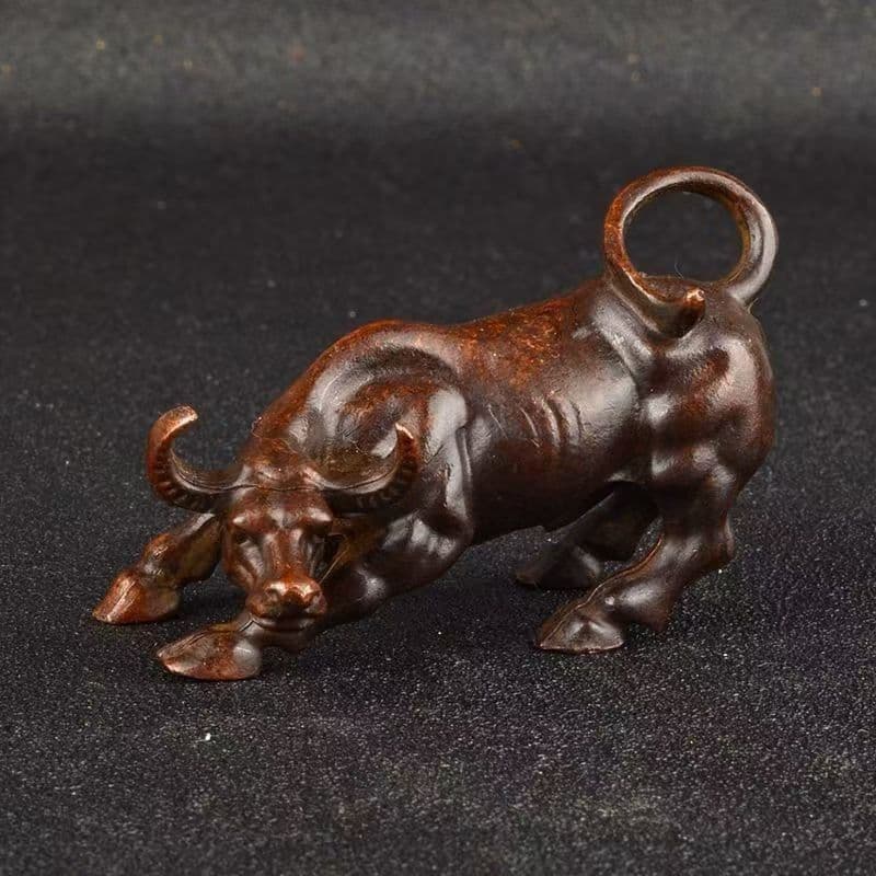 Retro Copper Bull Figurine - Wall Street Prosperous Market Bull Sofa Decoration - Inviting Wealth Display - Bull Exuding Great Vitality