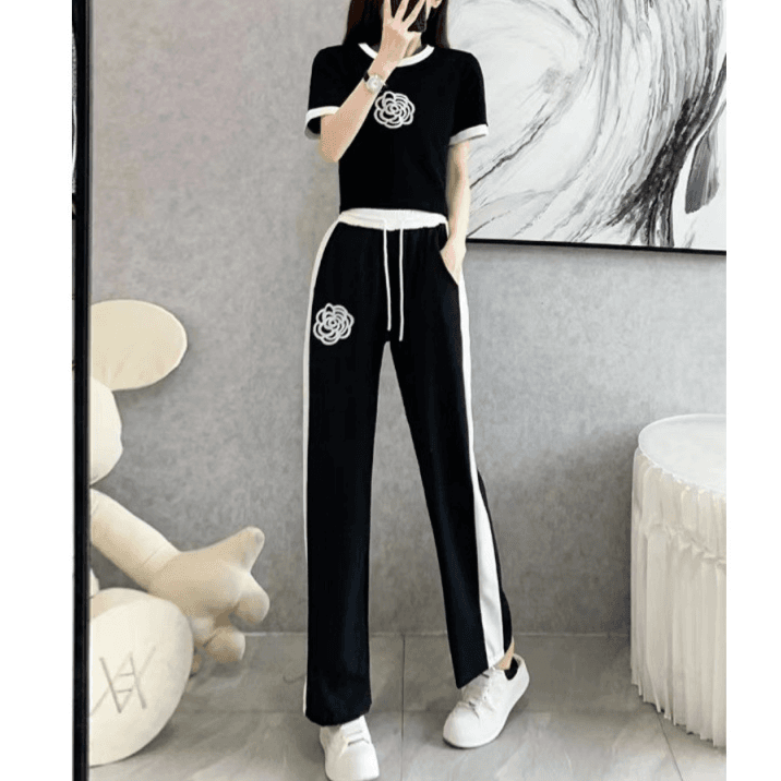 Women's casual knitted suit for women in summer, thin style, fashionable and fashionable, age-reducing wide-leg pants, fashionable two-piece set