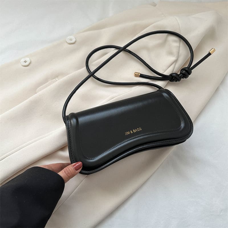 Bags for women 2024 spring new style fashionable crossbody bag niche design casual commuting shoulder bag armpit bag