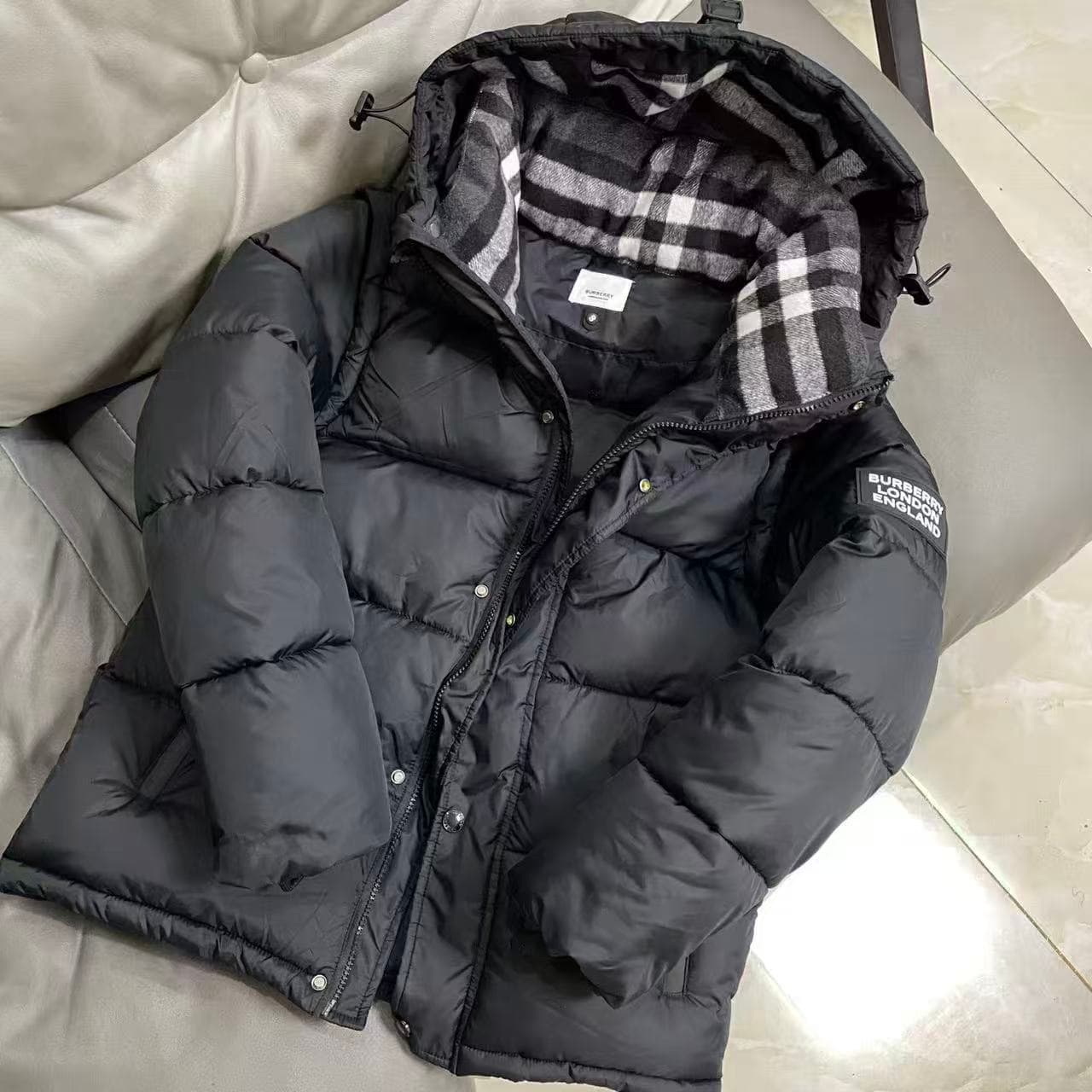 Doudoune chaude à col montant 2025, sweat-shirt à capuche ample et confortable, veste épaisse d'hiver hors saison, adaptée aux couples