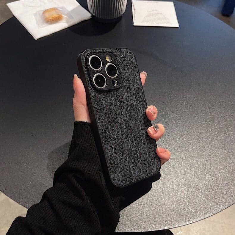 Étui en cuir haut de gamme compatible avec iPhone 16 Pro Max, iPhone 14 Pro, iPhone 17, 13 et iPhone 15 Pro.